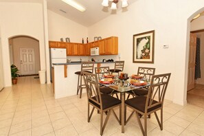 Villa, 4 Bedrooms | Private kitchen | Oven, stovetop