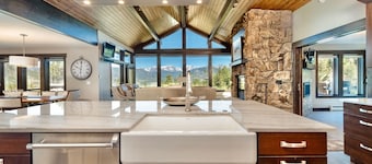 Hyler Mountain Lodge Vacation Home at Windcliff