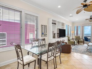 Dining - Sarah's Beach Baby, East Unit. Beachfront. Pool! Sleeps 24. Gulf Shores! (Gulf Shores)
