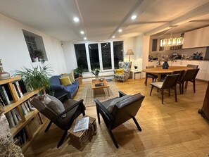 Interior - Family house in Versailles close to Eiffel Tower in Paris (Versailles)