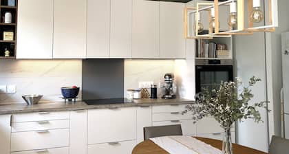 Family house in Versailles close to Eiffel Tower in Paris