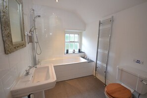 Hair dryer - Guillemot -  a town house that sleeps 4 guests  in 2 bedrooms (Beaumaris)