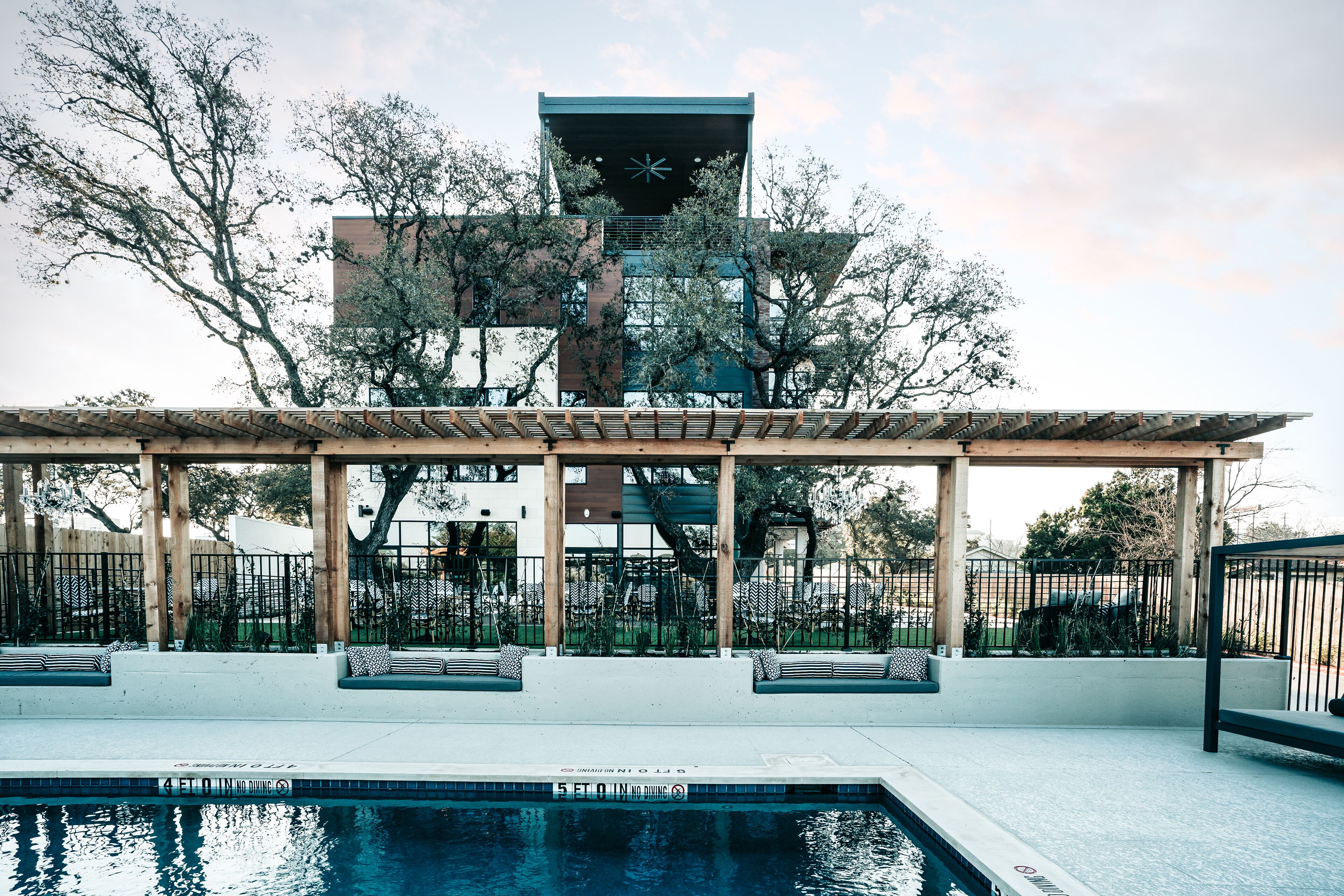 seasonal outdoor pool, open 8:30 am to 9:00 pm, pool loungers