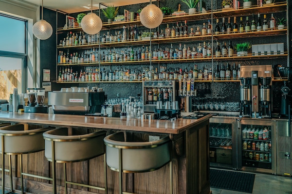 Cocktail bar
