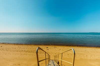 Oceanfront home with great views, deck, grill & beach access - dog-friendly