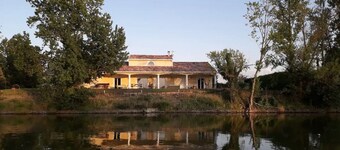 Contemporary house with heated swimming pool on the edge of a private lake... paradise