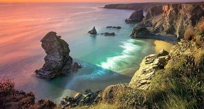 Copper Beech - A luxury Mongolian-inspired Yurt in eco-friendly glamping hideout near Newquay