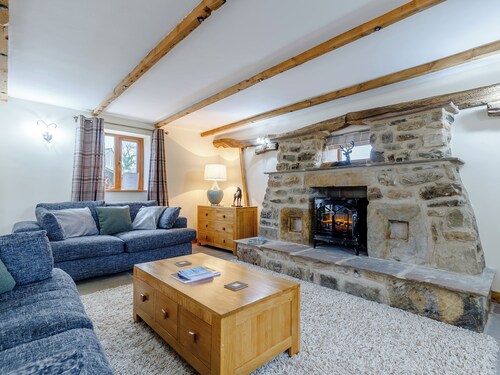 2 bedroom accommodation in Clay Cross