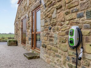 Property grounds - 2 bedroom accommodation in Clay Cross (Clay Cross)