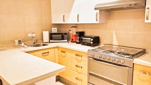 Fridge, microwave, oven, stovetop - 50% Off! Amazing location, Full amenities Beautiful 2 BR Apt Polanco Carso   (Ciudad de México)