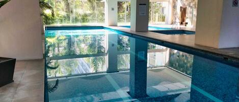 Piscina interna, piscina externa