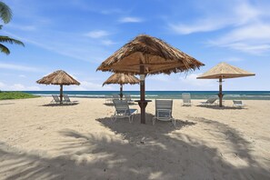 Liegestühle, Strandtücher