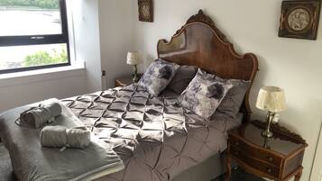 Panoramic House, 5 Bedrooms, Sea View | 5 bedrooms, premium bedding, travel cot, free WiFi