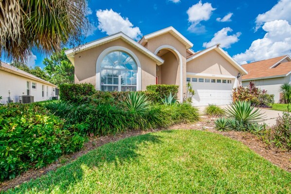 House, 5 Bedrooms | Exterior