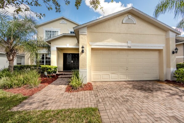 House, 5 Bedrooms | Exterior