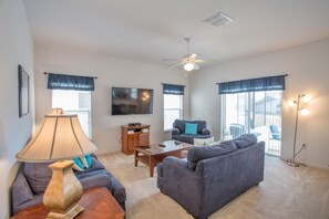 House, 4 Bedrooms | Living room | 36-inch TV with cable channels