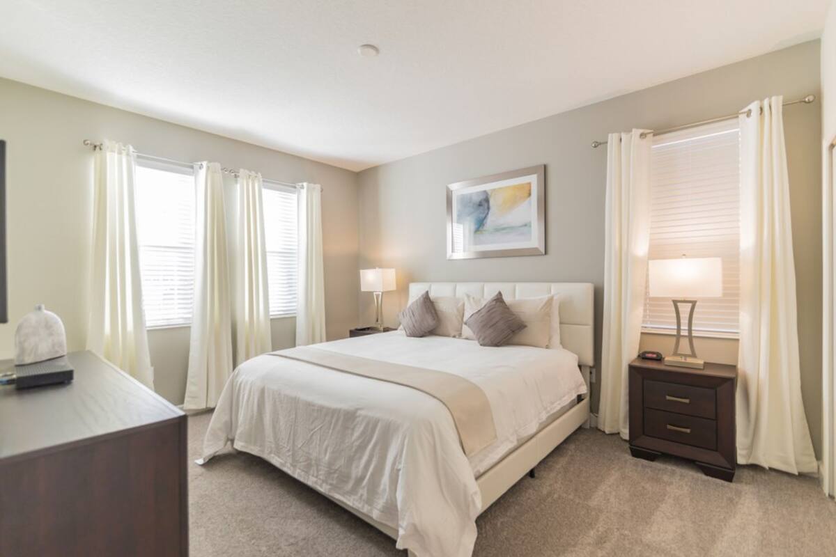 House, 6 Bedrooms | 26 bedrooms, individually decorated, individually furnished