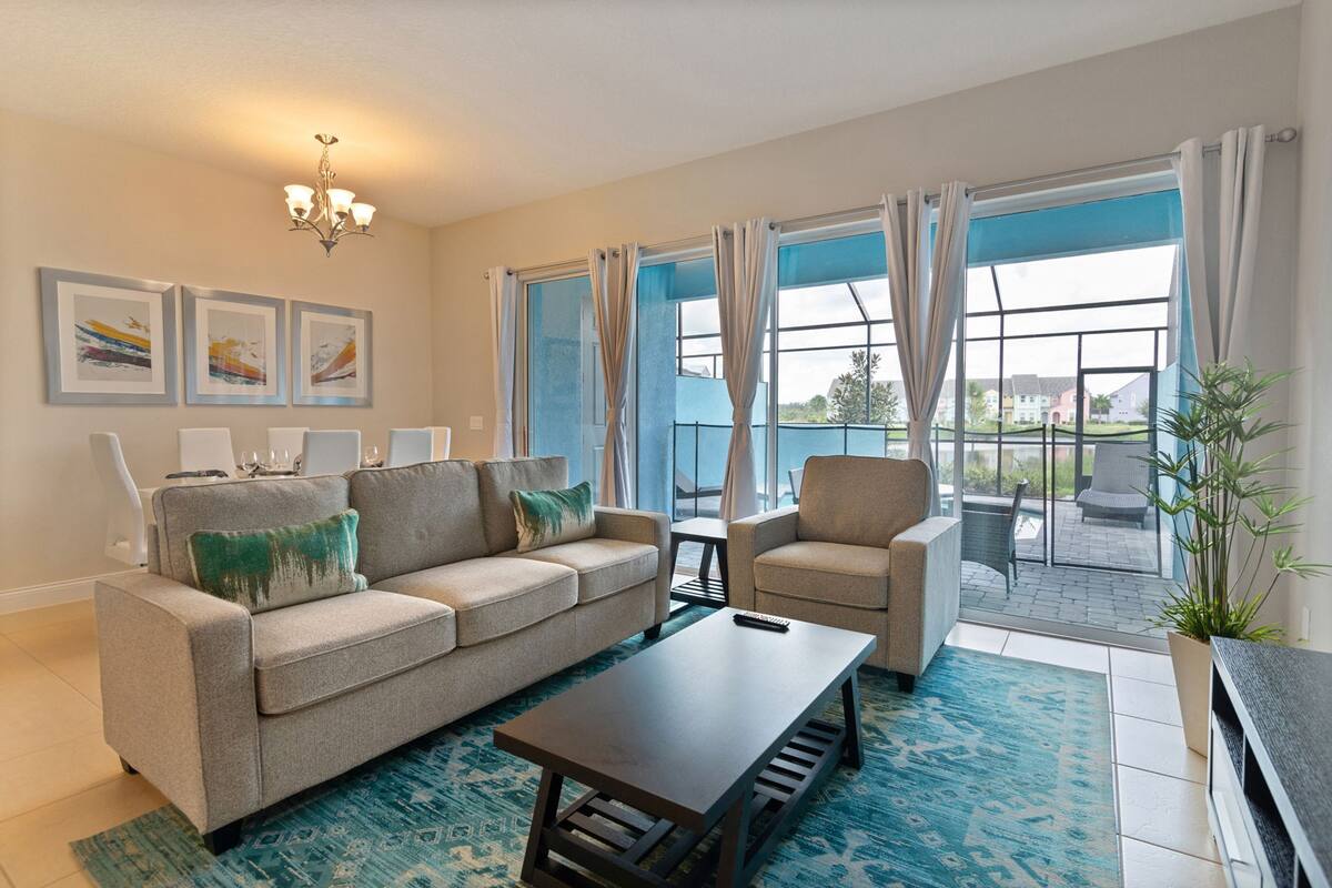 Townhome, 4 Bedrooms | Living room | 36-inch TV with cable channels