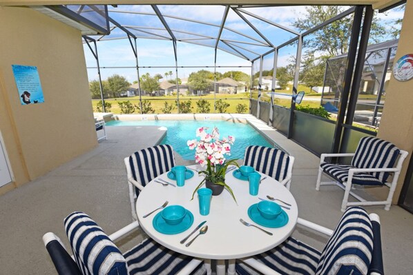 House, 6 Bedrooms | Balcony