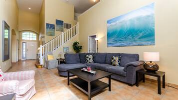 獨棟房屋, 5 間臥室 | 客廳 | 36-吋電視,提供有線頻道
