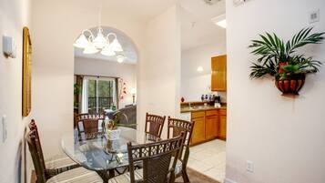 Condo, 3 Bedrooms | Private kitchen | Oven, stovetop
