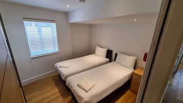 Apartment | 1 bedroom, blackout drapes, bed sheets
