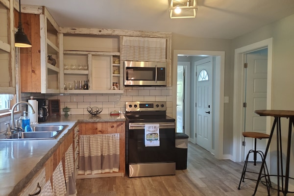 Refrigerador, microondas, horno, placa de cocina