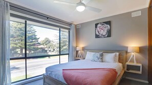 3 bedrooms, iron/ironing board, free WiFi, bed sheets