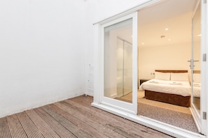 Apartment, 2 Bedrooms | 2 bedrooms, desk, laptop workspace, iron/ironing board - Beaufort Gardens Harrods (London)