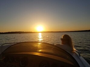 Sun-loungers, beach towels - Luxury Lake Norman waterfront estate (Sherrills Ford)