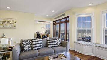 Smart TV, fireplace, table tennis