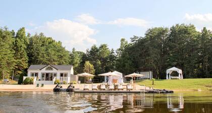 Mount Pleasant Manor with pool