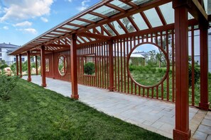 Interior detail - Yun-zen Jinling Acrobatics Hotel (Cangzhou)