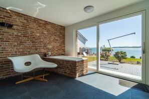 4 عدّة غرف نوم وأسرّة أطفال/رضّع وواي فاي مجانًا