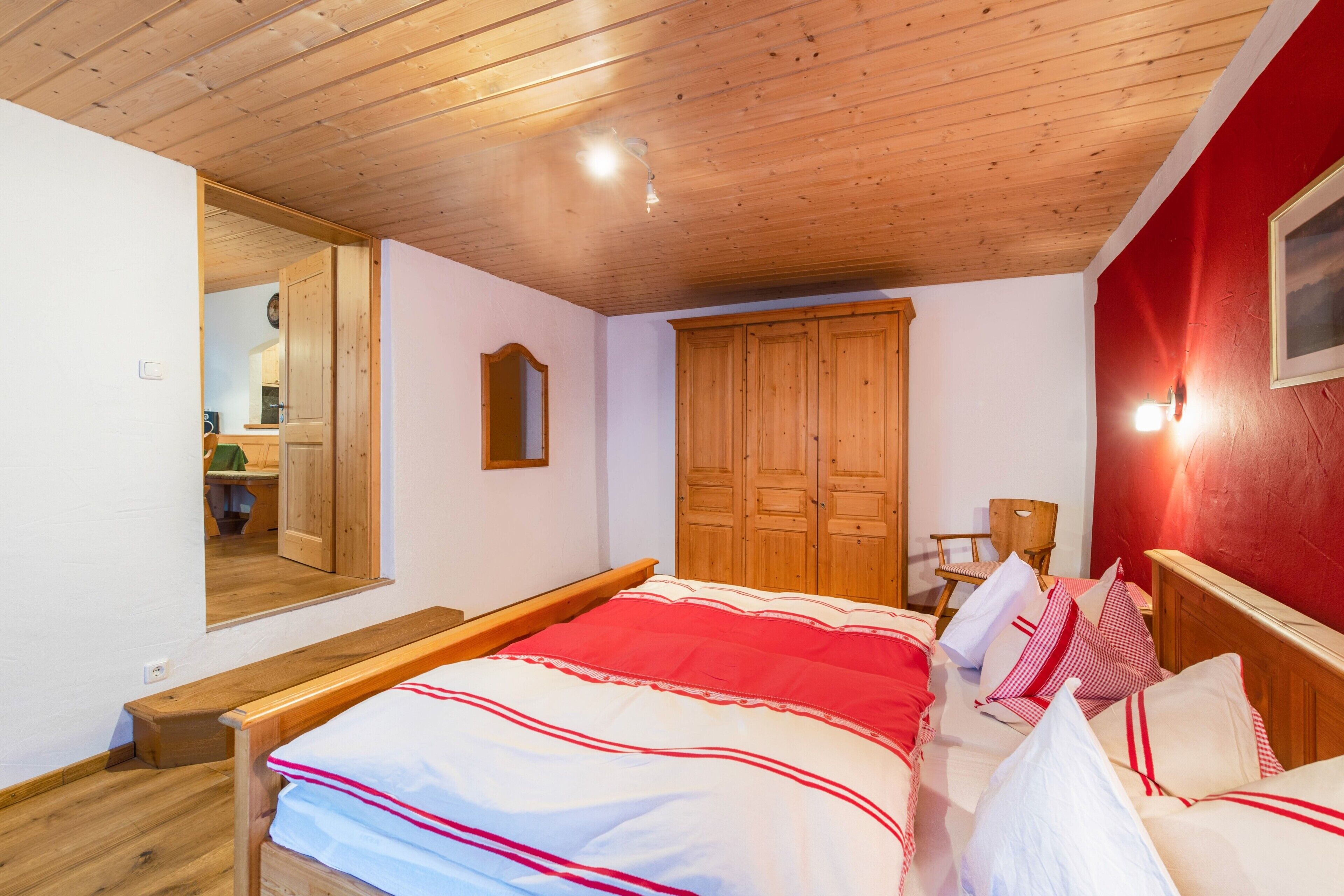 1 camera, una scrivania, Wi-Fi gratuito, lenzuola