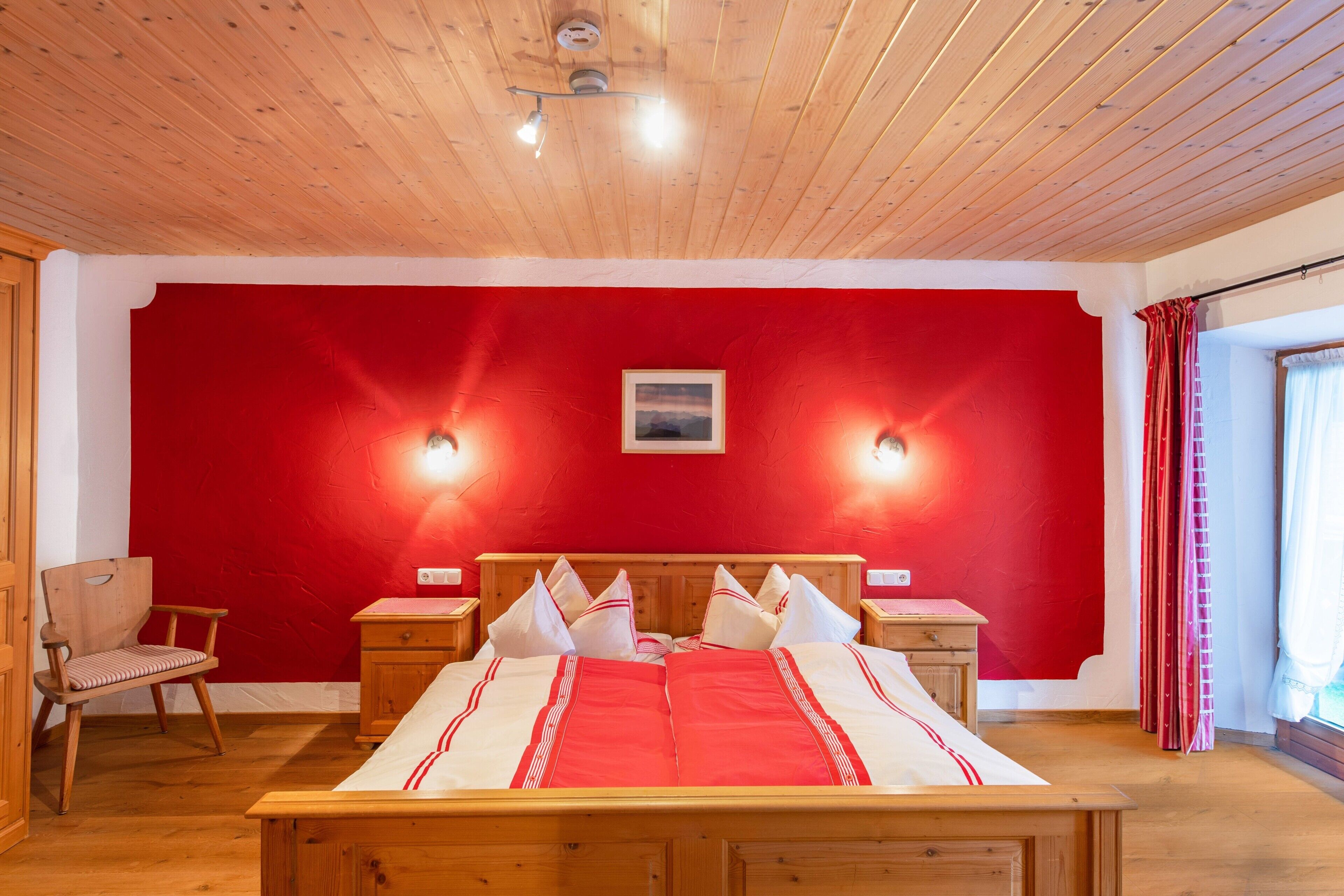 1 bedroom, desk, free WiFi, bed sheets