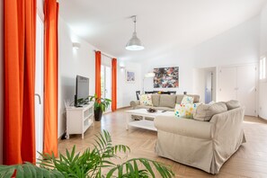 TV, fireplace - Charming Holiday Home “Vaumera” with Mountain View (SA POBLA)