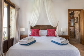 3 habitaciones, wifi gratis y ropa de cama 