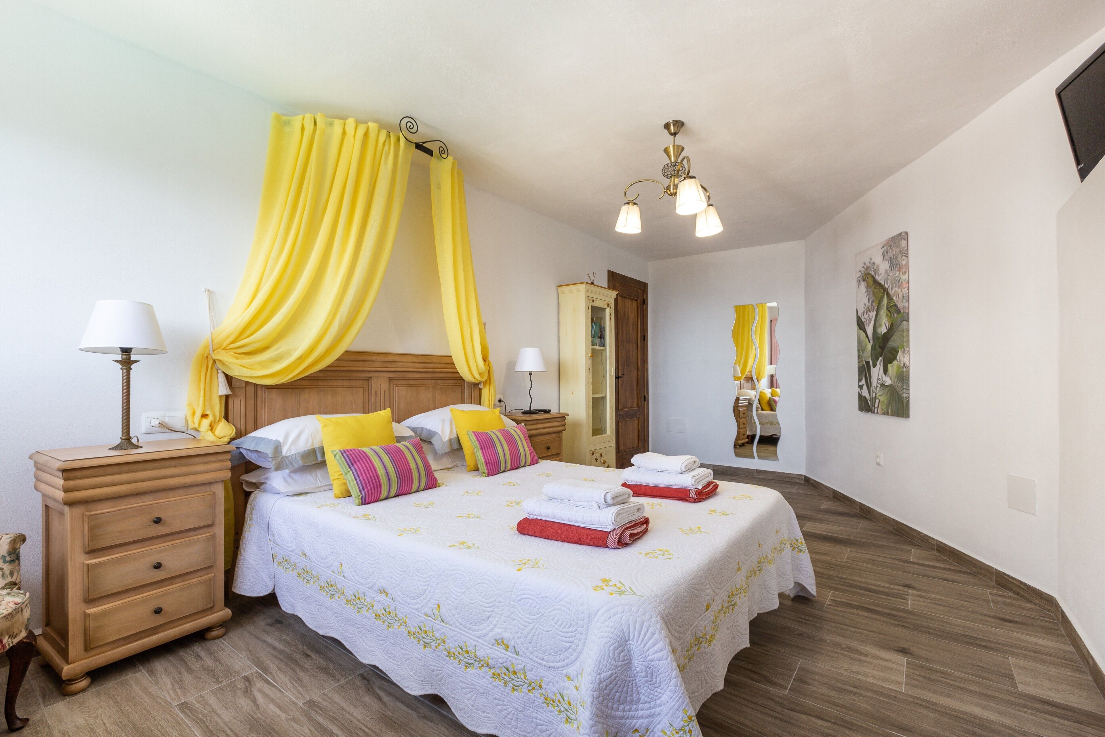 3 habitaciones, wifi gratis y ropa de cama 