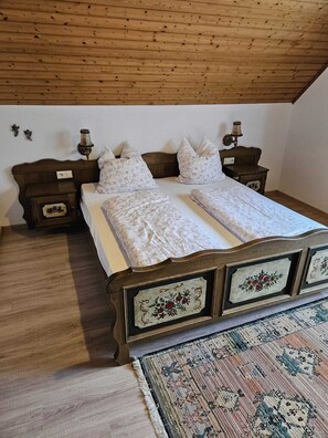 1 bedroom, free WiFi, bed sheets - Apartment "Am Wehrastrand 4" in a Spa Town in the Southern Black Forest with Mountain View (Todtmoos)