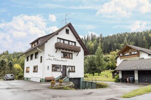 Esterni