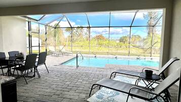 Piscine extérieure, piscine chauffée