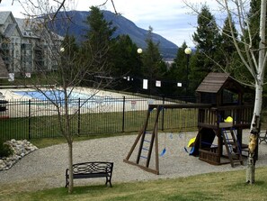 Children's area - Mountain View Condo, 7+ Night Disc%, 2 Balconies, 2 King BR, 2 Bath-Pool/Hot Tub (Radium Hot Springs)