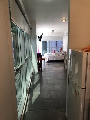 1 غرفة نوم ومكواة/لوح كي وواي فاي مجانًا وملاءات أسرّة