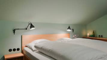 1 bedroom, in-room safe, WiFi, bed sheets