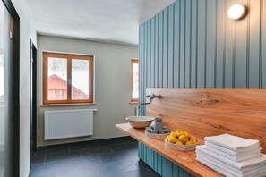 Interior - Double room - Gasthof Rössle (Innerbraz)