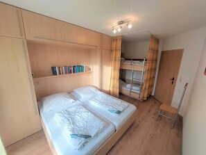 2 Schlafzimmer, Bügeleisen/Bügelbrett, WLAN, Bettwäsche