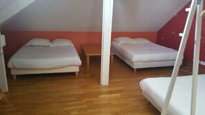 3 bedrooms, WiFi - Villa with indoor pool guest rooms (Changé)