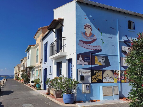 Exterior - Le Piade 3*, modern comfort, beautiful view, air-conditioning, elevator, Wi-Fi (Sète)