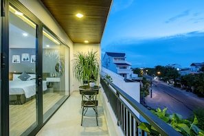 Deluxe Double Room, Balcony | Balcony - Sweet House Homestay Hoi An (Da Nang)